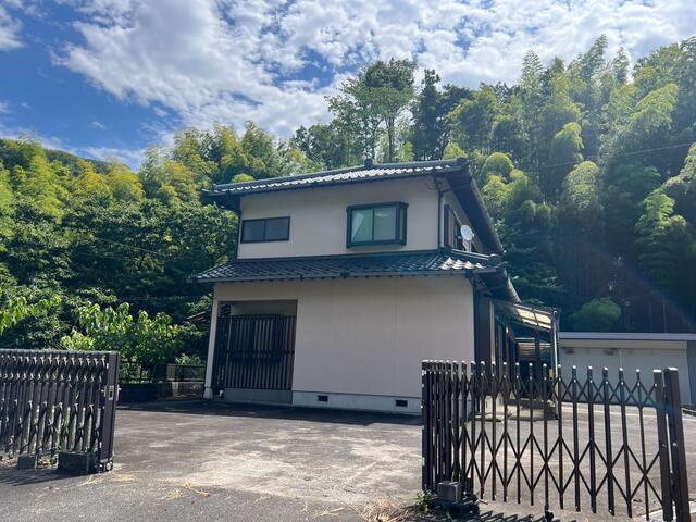 detached 山梨県南巨摩郡南部町楮根