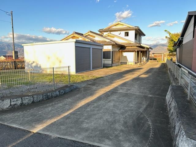detached 山梨県笛吹市八代町竹居 地図を見る
