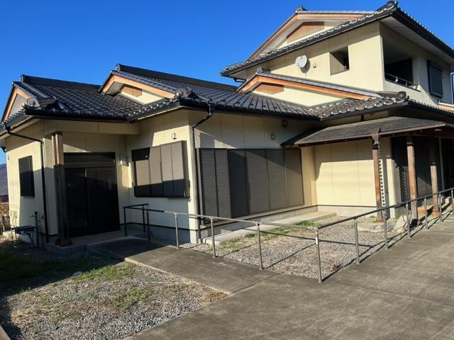 detached 山梨県笛吹市八代町竹居 地図を見る