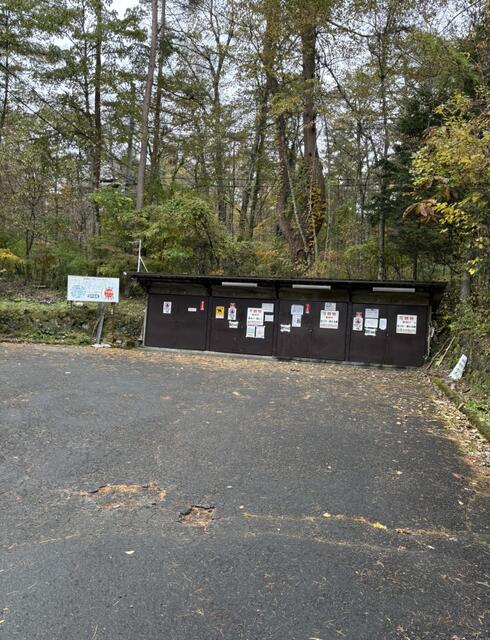 別荘地　ごみ置き場