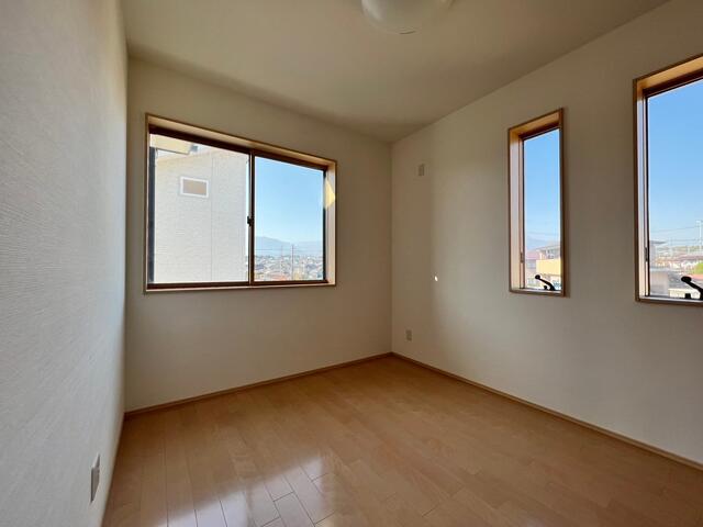 detached 山梨県甲斐市中下条 地図を見る