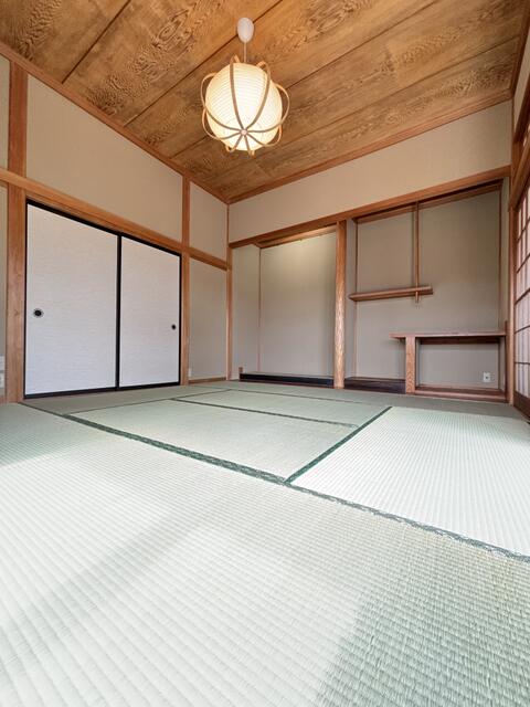 detached 山梨県甲州市勝沼町綿塚 地図を見る