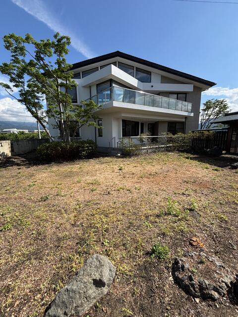 detached 山梨県甲州市勝沼町綿塚 地図を見る