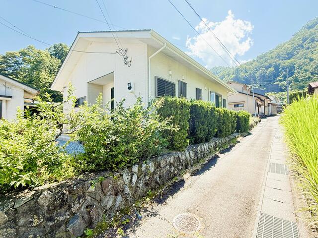 detached 山梨県南巨摩郡身延町西嶋