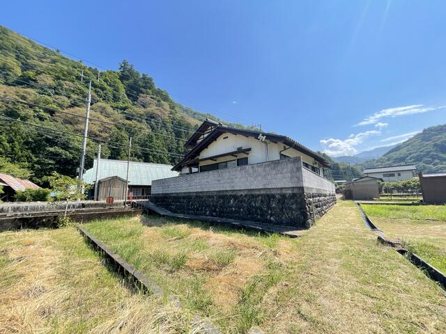 detached 山梨県南巨摩郡身延町粟倉 地図を見る
