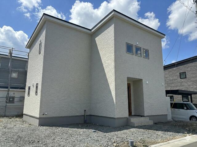 山梨県南アルプス市の一戸建て | 3360万円 | 4LDK | 234.91m² | Akiyama house finder