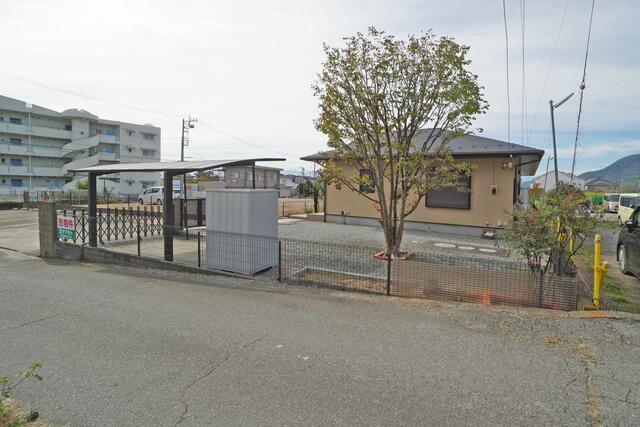 detached 山梨県笛吹市石和町上平井 地図を見る