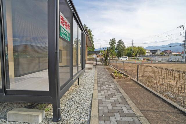 detached 山梨県笛吹市石和町上平井 地図を見る