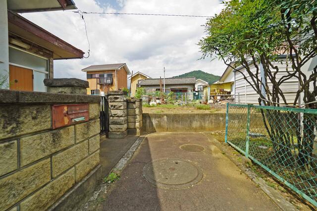 detached 山梨県甲州市塩山上於曽 地図を見る
