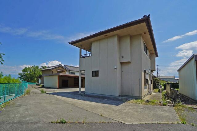 detached 山梨県韮崎市龍岡町下條東割 地図を見る