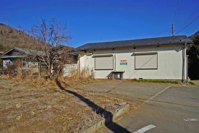 detached 山梨県都留市四日市場 地図を見る