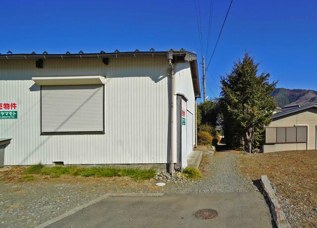 detached 山梨県都留市四日市場 地図を見る