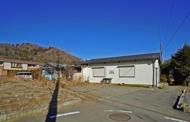 detached 山梨県都留市四日市場 地図を見る