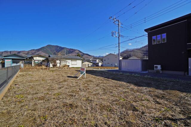 detached 山梨県都留市四日市場 地図を見る