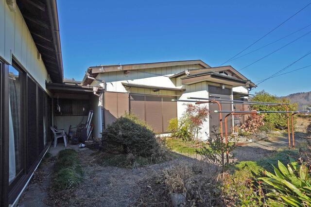 detached 山梨県都留市四日市場 地図を見る
