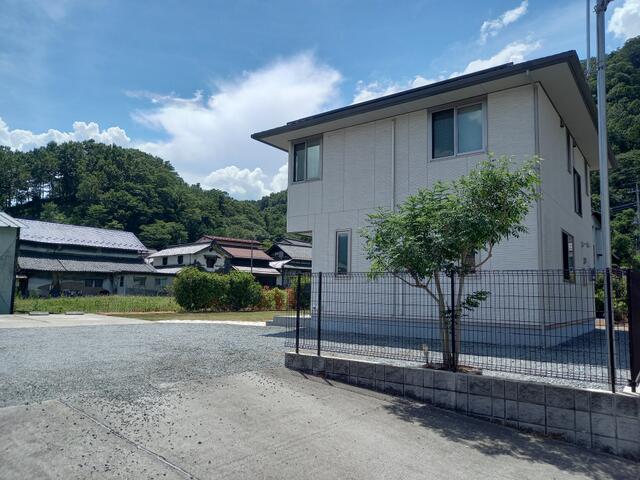 detached 山梨県南巨摩郡身延町西嶋 地図を見る