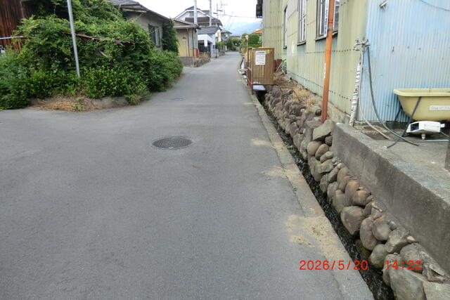 東側道路幅員約３ｍ／撮影日2026-05-20