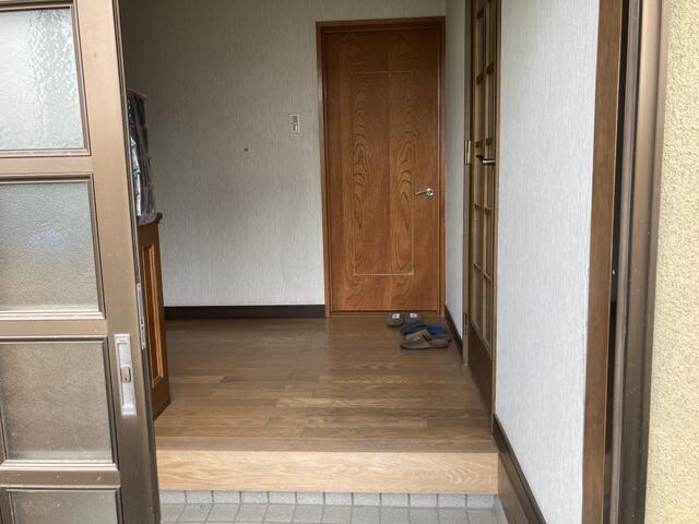 玄関／１階、玄関