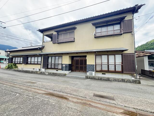 detached 山梨県南巨摩郡南部町内船 地図を見る