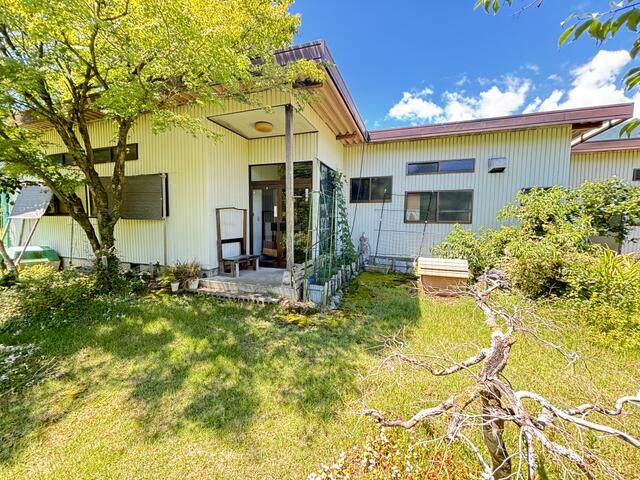 detached 山梨県南巨摩郡南部町本郷 地図を見る