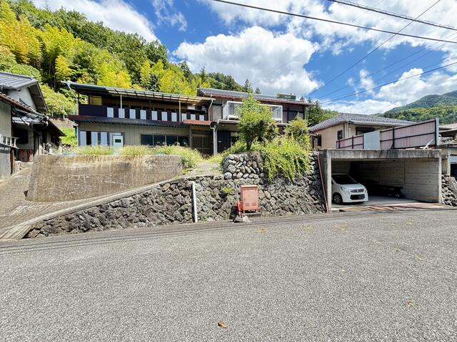 detached 山梨県南巨摩郡身延町北川 地図を見る