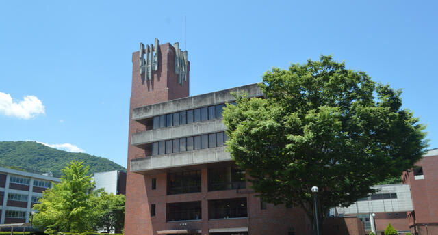 都留市立都留文科大学 (2,637m)