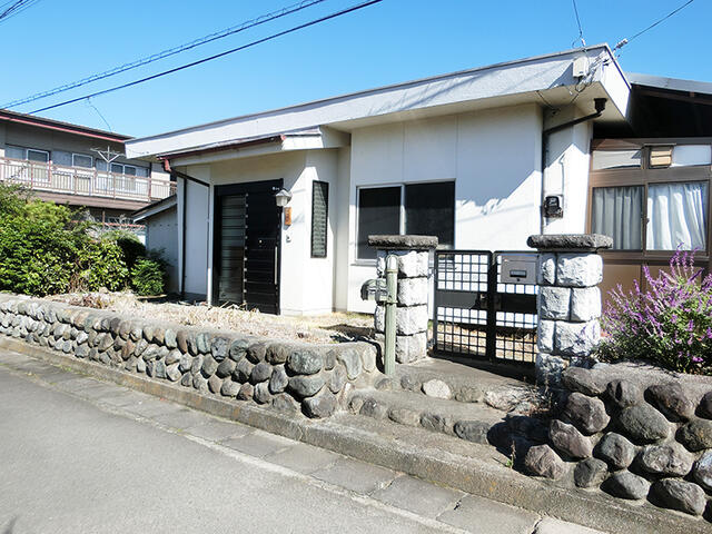 detached 山梨県中央市上三條
