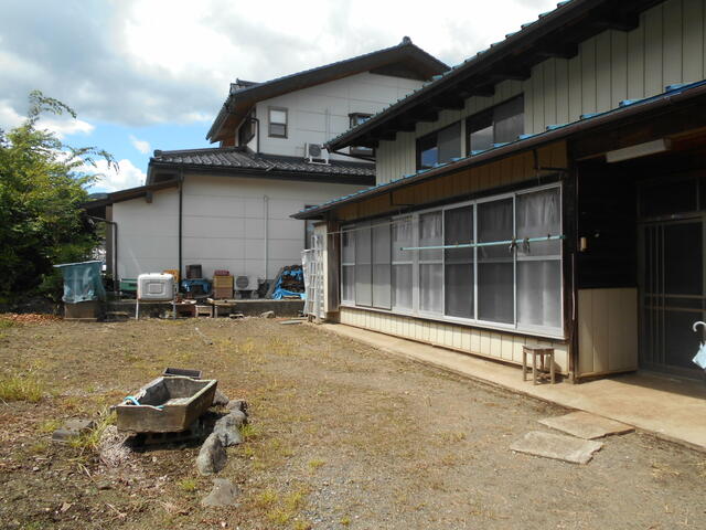 detached 山梨県都留市夏狩 地図を見る