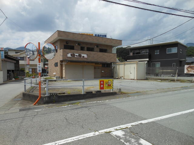 detached 山梨県山梨市牧丘町窪平 地図を見る