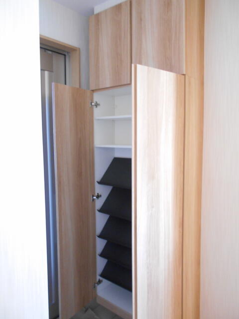 detached 山梨県中央市東花輪 地図を見る