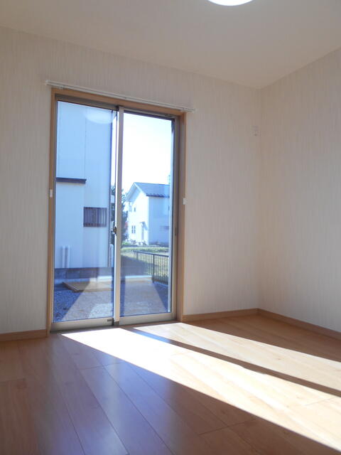 detached 山梨県中央市東花輪 地図を見る