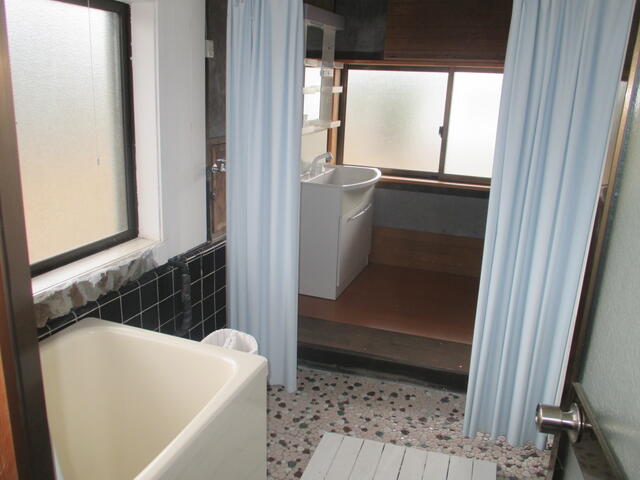 detached 山梨県南アルプス市沢登