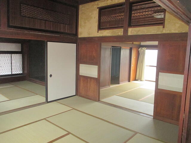 detached 山梨県南アルプス市沢登