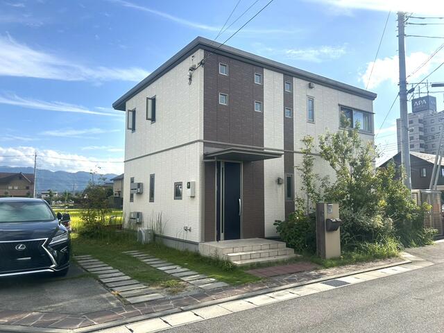 山梨県甲府市の一戸建て | 3250万円 | 4LDK | 201.65m² | Akiyama house finder