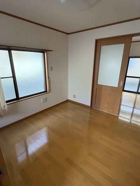 リビング以外の居室／洋室４．５帖