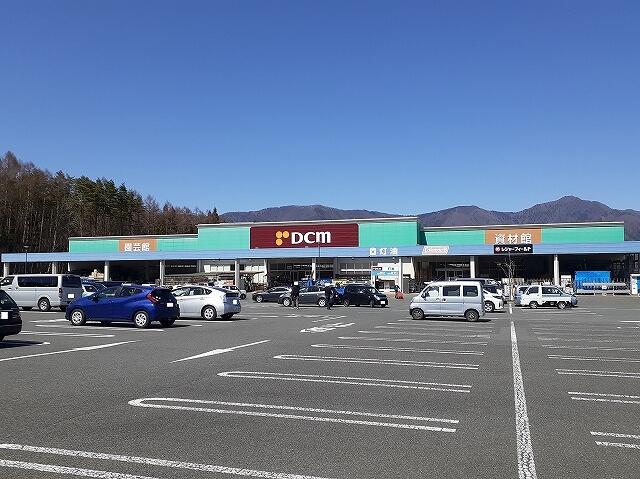 ＤＣＭ河口湖店 (359m)