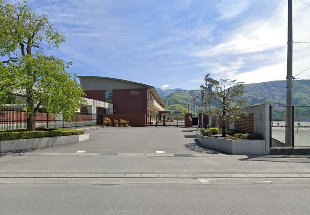 下山小学校 (2,112m)