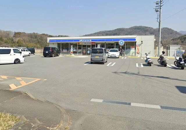 ローソン中富飯富店 (338m)