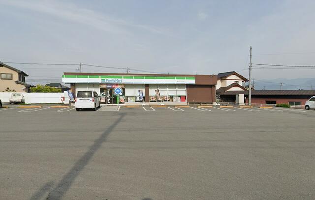ファミリーマート南アルプス古市場店 (473m)