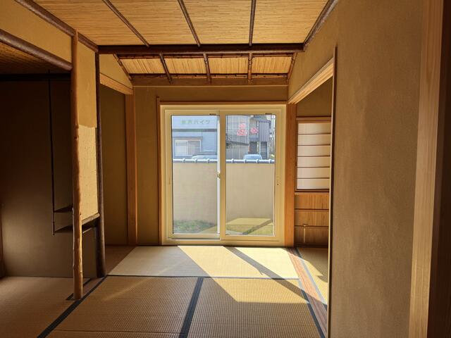 サッシ入替済。