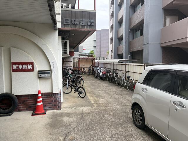 入口
