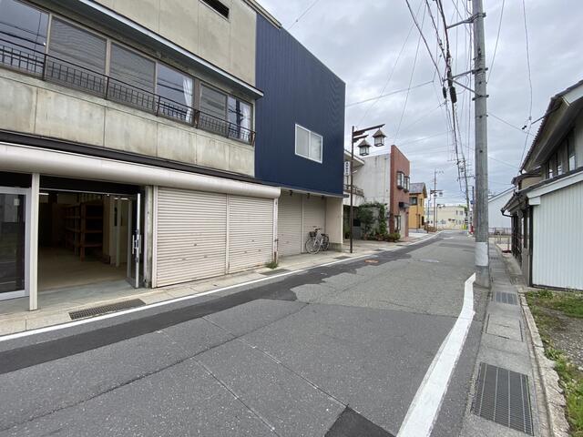 相ノ木通りです。気になる方はぜひ内見希望をお気軽に！