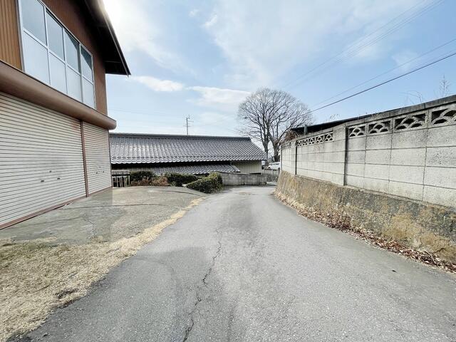 detached 長野県小諸市大字八満 地図を見る
