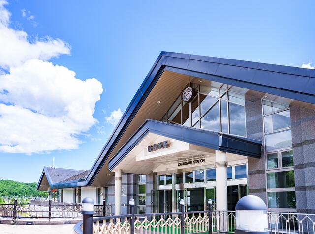 軽井沢駅 (1,400m)