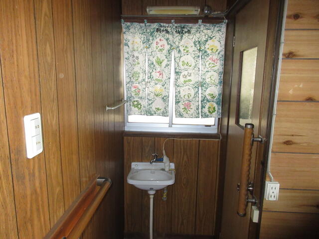 洗面台・洗面所／トイレ横洗面