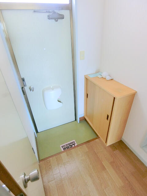 玄関／※写真は別のお部屋のイメージです