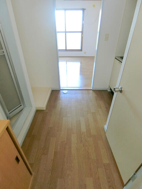 玄関／※写真は別のお部屋のイメージです