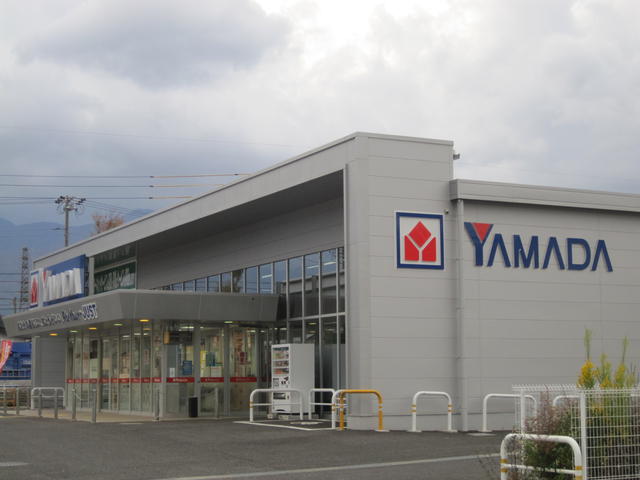 ヤマダ電機テックランド箕輪店 (785m)