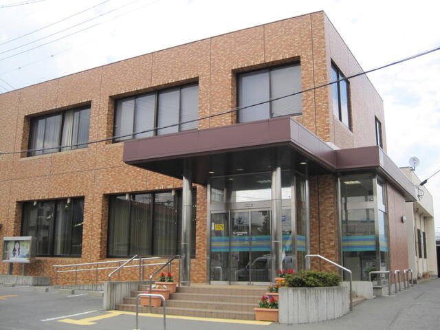 アルプス中央信用金庫箕輪支店 (1,120m)