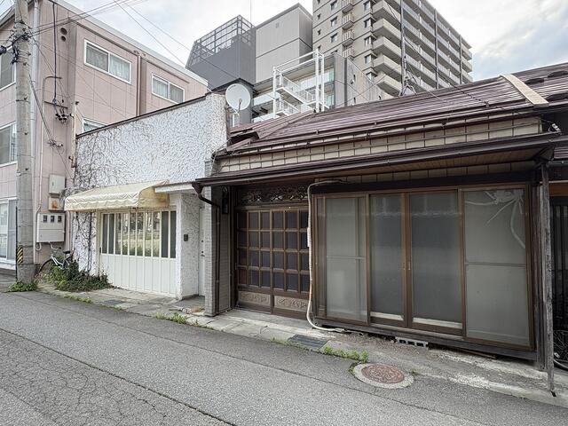 detached 長野県長野市大字鶴賀 地図を見る